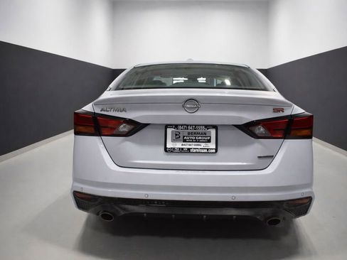 Used 2024 Nissan Altima 2.0 SR image 9