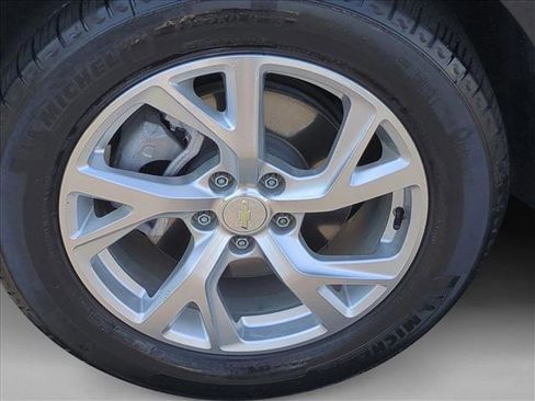 Used 2020 Chevrolet Equinox LT image 23