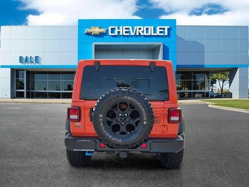 Used 2023 Jeep Wrangler Unlimited w/ Cold Weather Group AWD/4WD image 4
