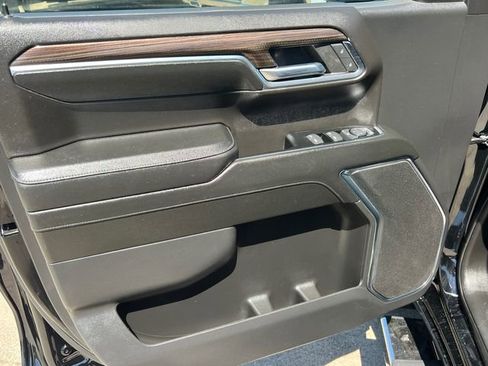 Used 2024 Chevrolet Silverado 1500 LT image 11