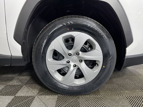 Used 2024 Toyota RAV4 LE image 6