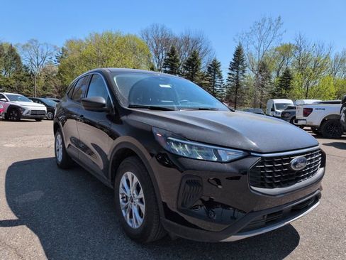 Certified 2023 Ford Escape Active AWD/4WD image 3