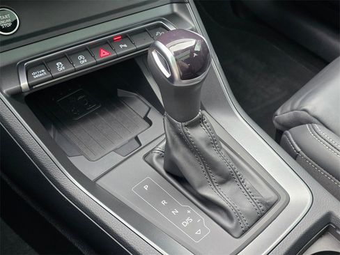 Used 2023 Audi Q3 2.0T Premium Plus image 36