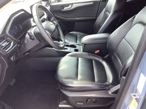 Used 2023 Ford Escape Platinum AWD/4WD image 9