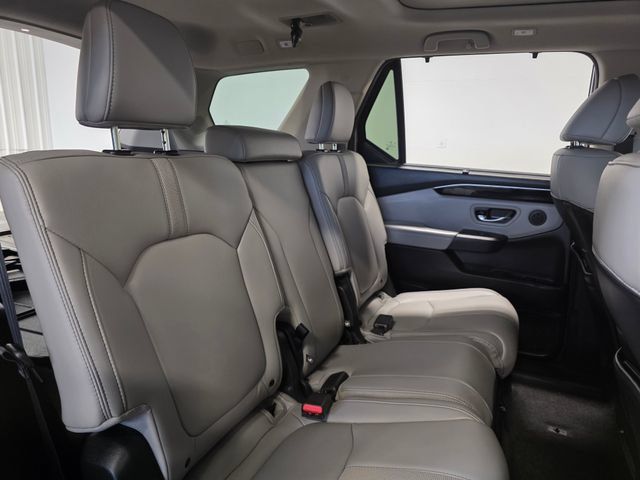 Used 2024 Honda Pilot Touring image 14