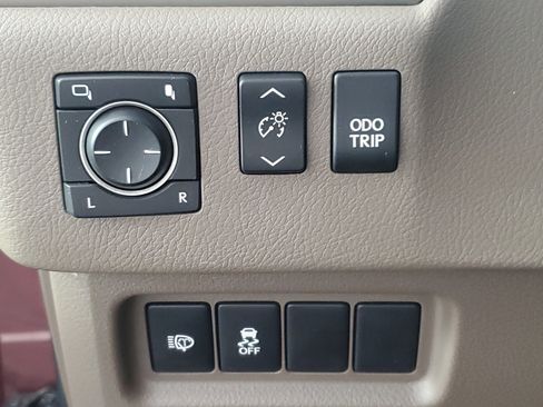 Used 2015 Lexus GX 460 image 27