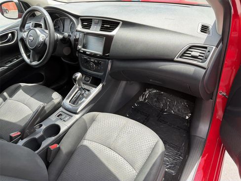 Used 2019 Nissan Sentra SR FWD image 13