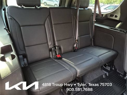 Used 2023 Chevrolet Suburban Z71 w/ Luxury Package AWD/4WD image 21