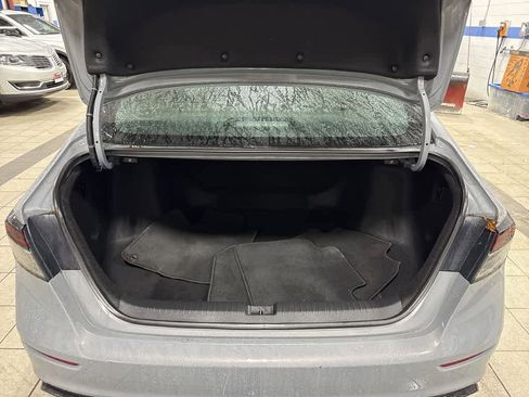 Used 2023 Honda Accord Sport image 11