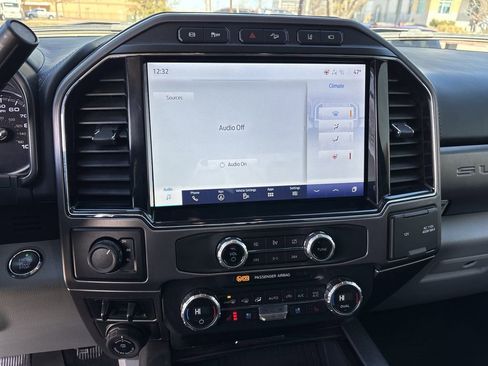 Used 2022 Ford F450 Limited w/ FX4 Off-Road Package image 16