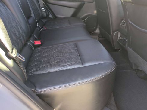 Used 2021 Nissan Rogue Platinum image 28