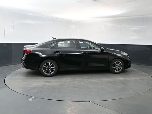 Used 2023 Kia Forte LXS FWD image 6