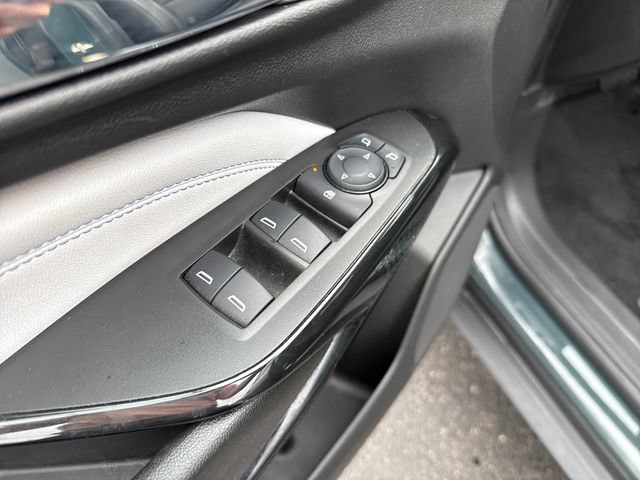 Used 2025 Chevrolet Trax LT w/ Driver Confidence Package FWD image 14