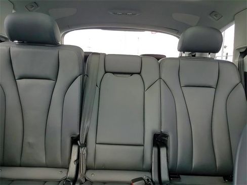 Used 2023 Audi Q7 3.0T Premium Plus image 21