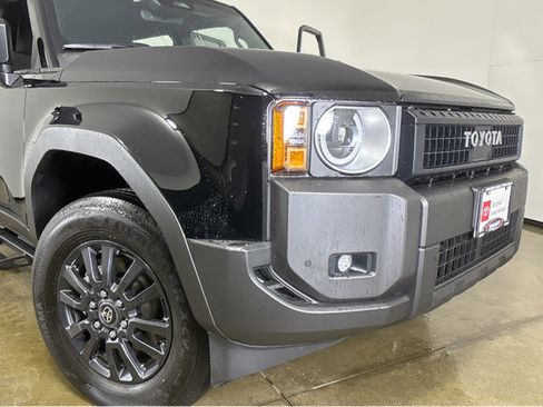 Used 2025 Toyota Land Cruiser image 10