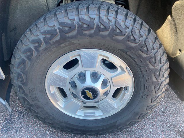 Used 2016 Chevrolet Silverado 2500 LT w/ LT Convenience Package AWD/4WD image 11