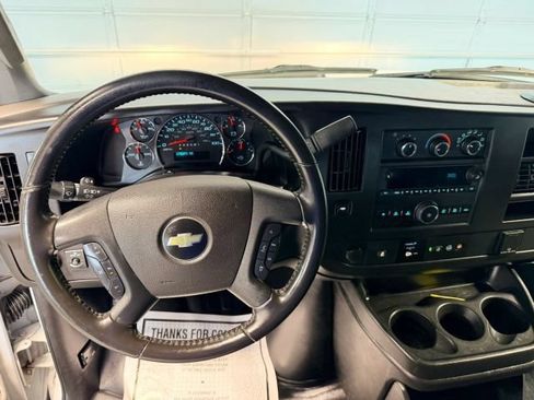 Used 2020 Chevrolet Express 3500 Extended w/ Driver Convenience Package RWD image 8