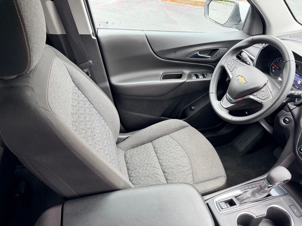 Used 2024 Chevrolet Equinox LT FWD image 13