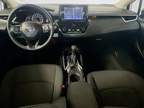Used 2022 Toyota Corolla LE image 29
