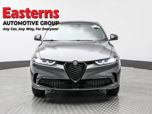 Used 2024 Alfa Romeo Tonale Veloce w/ Active Assist Package AWD/4WD image 2