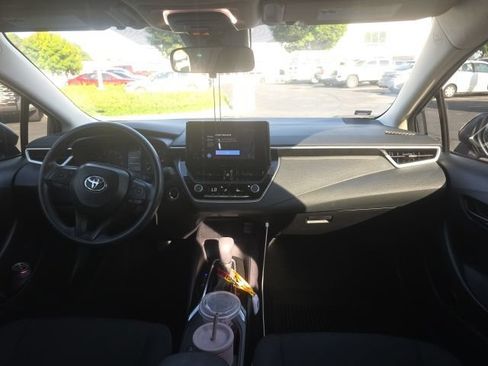 Used 2025 Toyota Corolla LE w/ LE Premium Package FWD image 12