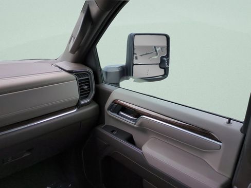 Used 2025 GMC Sierra 3500 SLE w/ SLE Value Package AWD/4WD image 13