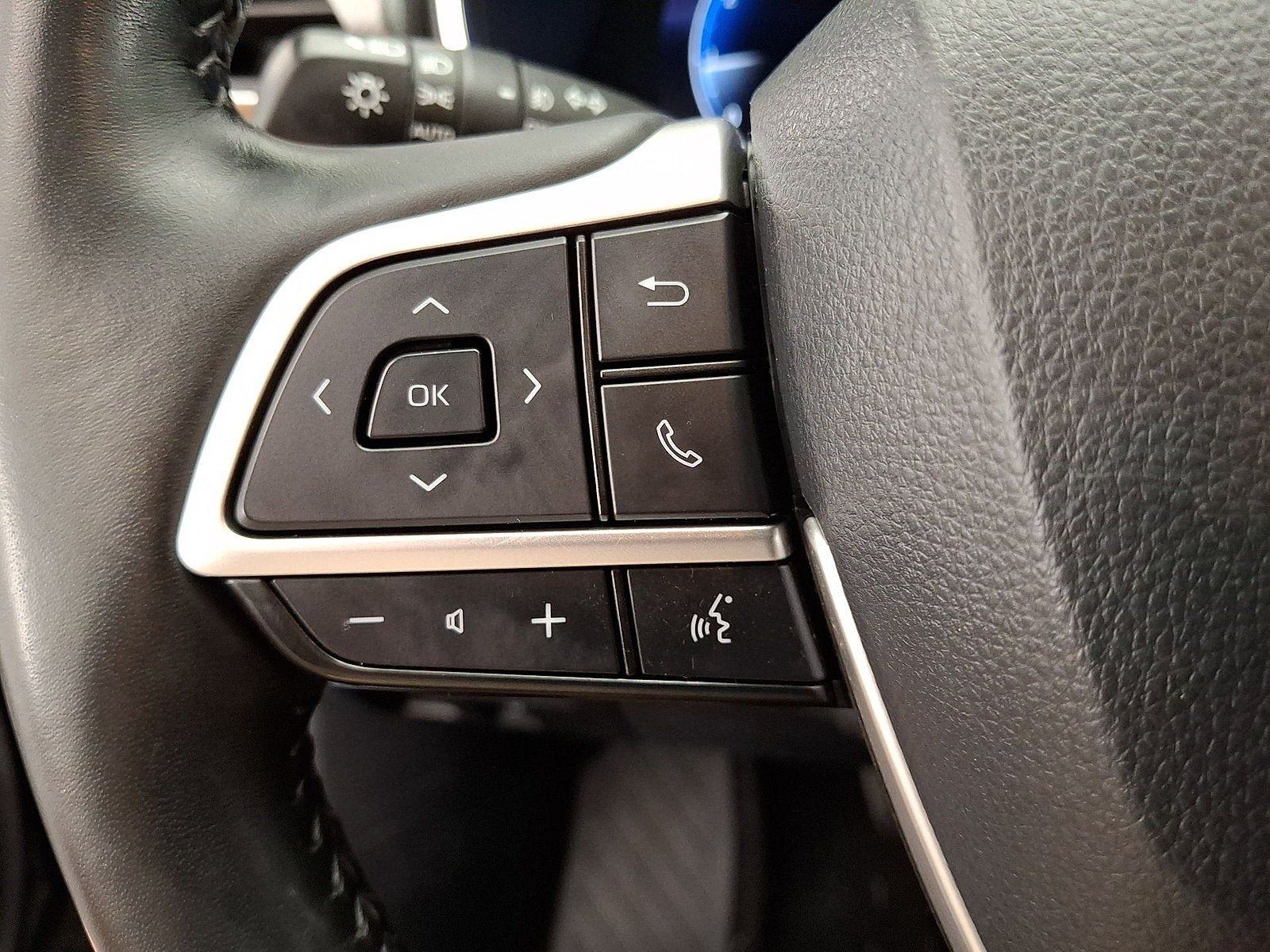 Used 2024 Toyota Highlander Platinum AWD/4WD image 9
