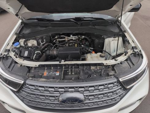 Certified 2023 Ford Explorer XLT w/ Equipment Group 202A AWD/4WD image 50