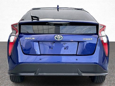 Used 2018 Toyota Prius Four Touring image 6