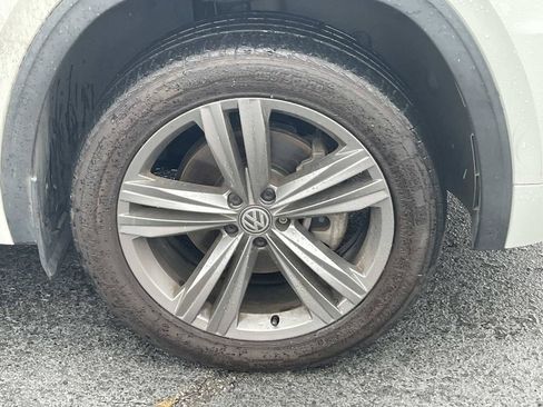 Used 2018 Volkswagen Atlas SE w/ R-Line Package FWD image 10