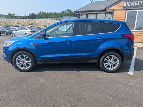 Used 2019 Ford Escape SE FWD image 3