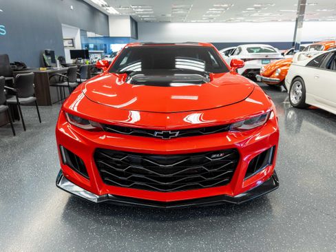 Used 2017 Chevrolet Camaro ZL1 RWD image 2