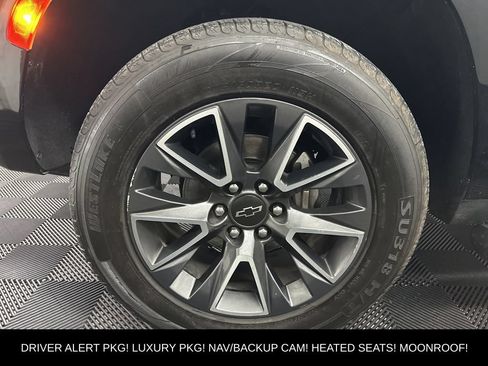 Used 2022 Chevrolet Tahoe Z71 w/ Luxury Package AWD/4WD image 40