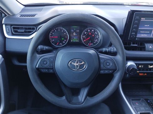 Used 2021 Toyota RAV4 XLE image 17
