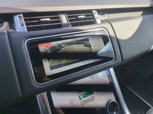 Used 2019 Land Rover Range Rover Sport HSE image 21