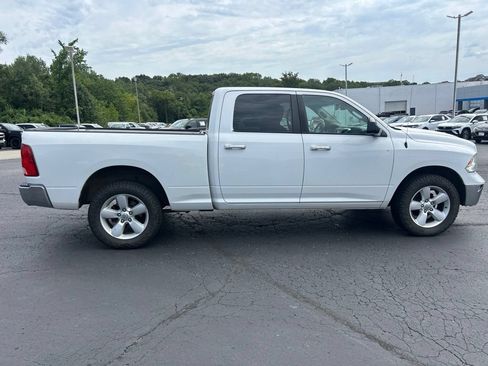 Used 2015 RAM 1500 Classic SLT w/ SLT Plus D←cor Group AWD/4WD image 4
