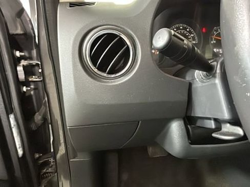 Used 2016 Jeep Patriot High Altitude AWD/4WD image 19