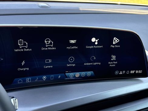 New 2026 Cadillac Vistiq Sport w/ LPO, Floor Liner Package image 24