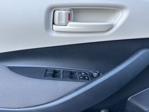 Used 2022 Toyota Corolla LE image 10