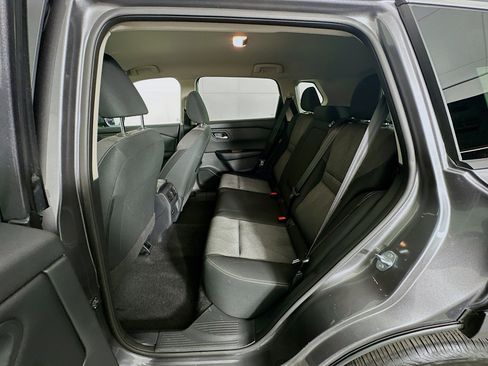 Used 2025 Nissan Rogue SV image 27