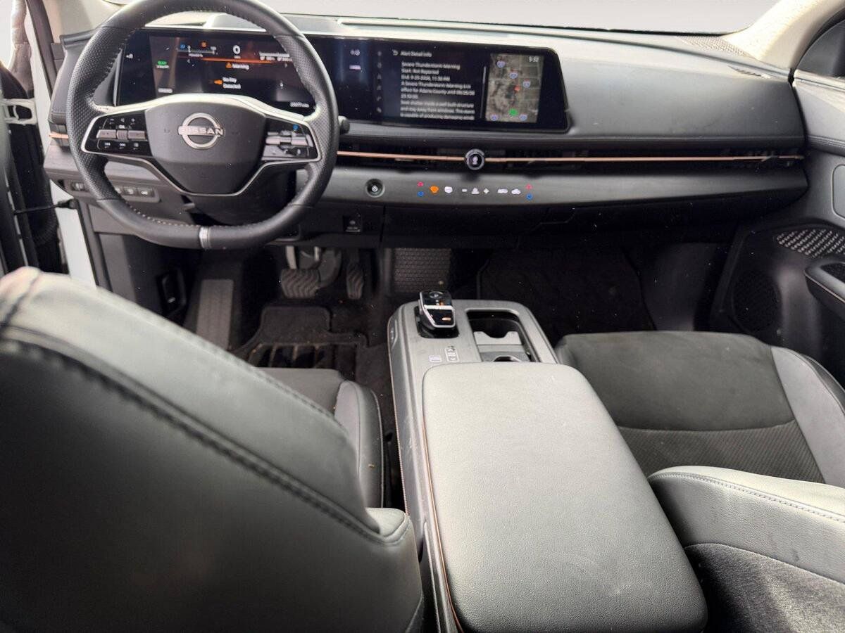 Used 2024 Nissan Ariya AWD image 10