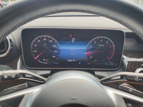 Used 2024 Mercedes-Benz GLC 300 4MATIC image 22