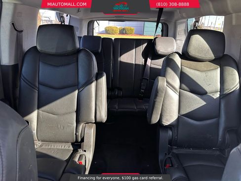 Used 2017 Cadillac Escalade ESV Luxury image 26