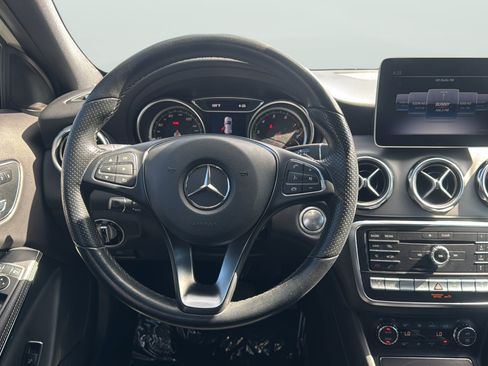 Used 2020 Mercedes-Benz GLA 250 4MATIC image 16