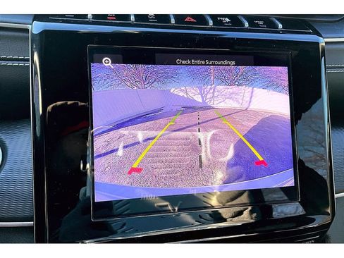 Used 2024 Jeep Grand Cherokee Laredo w/ Trailer Tow Package image 28