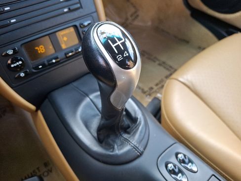 Used 2001 Porsche Boxster image 12