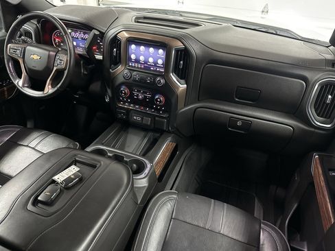Used 2019 Chevrolet Silverado 1500 High Country w/ Technology Package image 13
