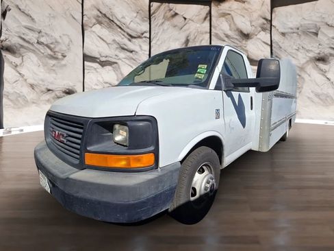 Used 2012 GMC Savana 3500 image 2