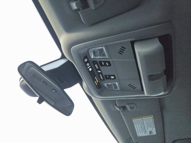 Used 2024 Chevrolet Equinox LT FWD image 28