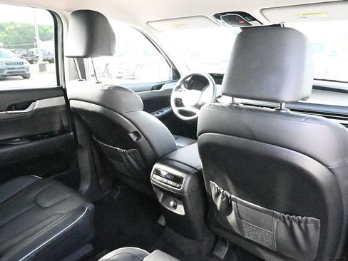 Used 2025 Hyundai Palisade SEL FWD image 31